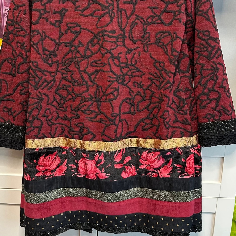 Chicos Sz 0 Patchwork Duster Jacquard Open Front Cardigan Red Black Romantic - Picture 5 of 7